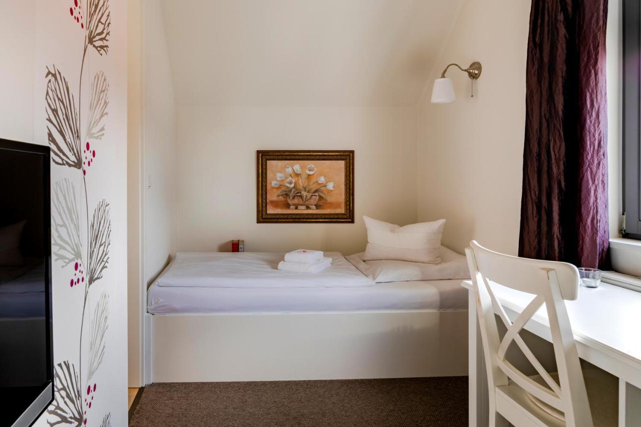 Hotel F-Ritz Шлезвиг Экстерьер фото